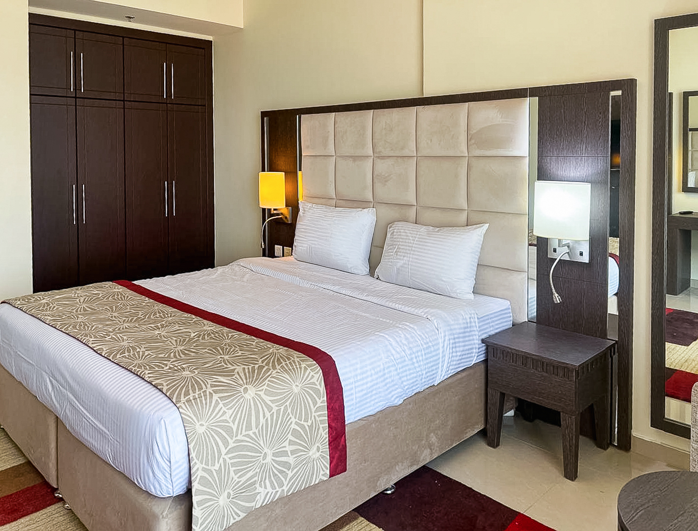 FULLY FURNISHED | MONTHLY OPTION PRICE MAY VARY