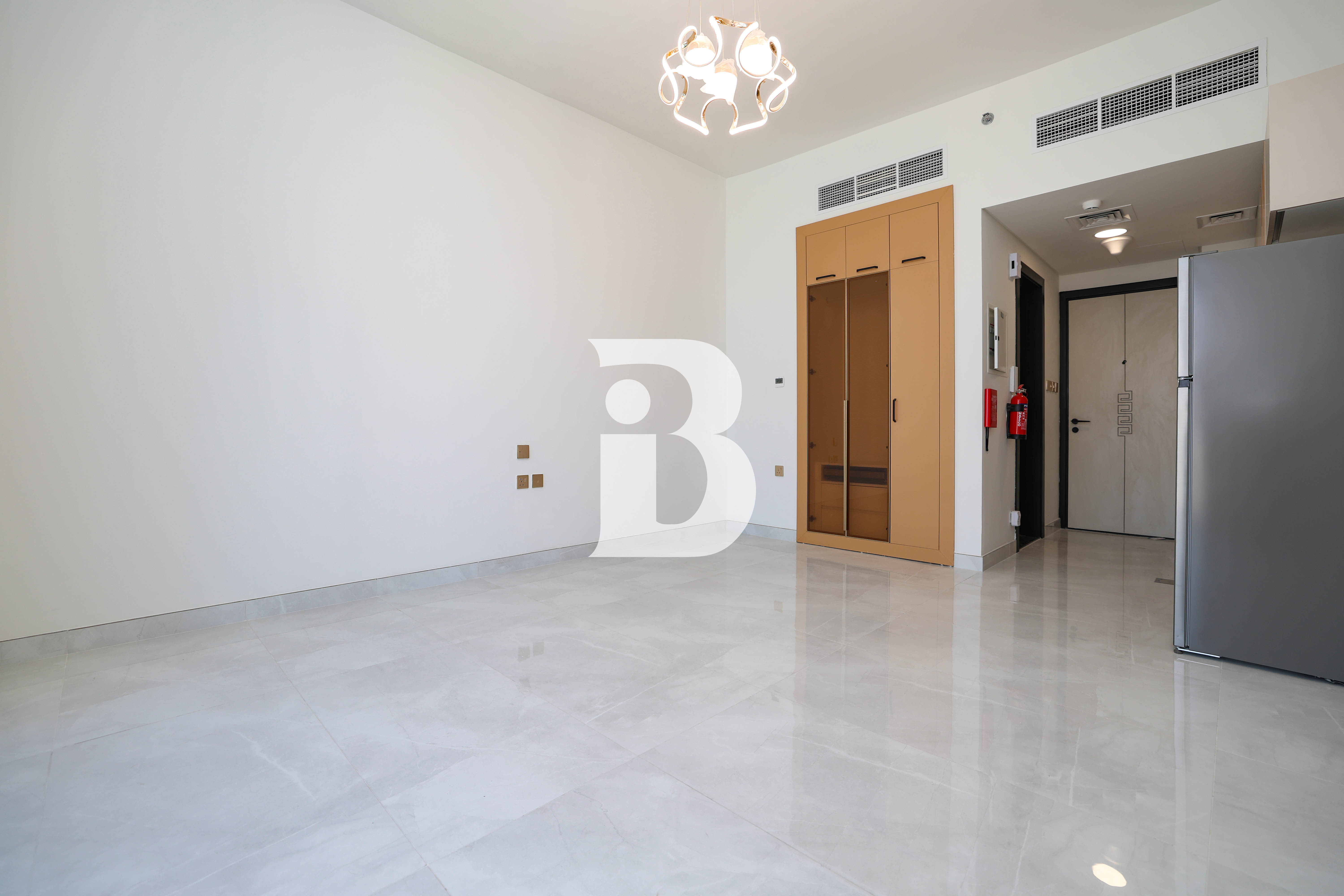 Skyz | Arjan | Rent-Studio | High Floor