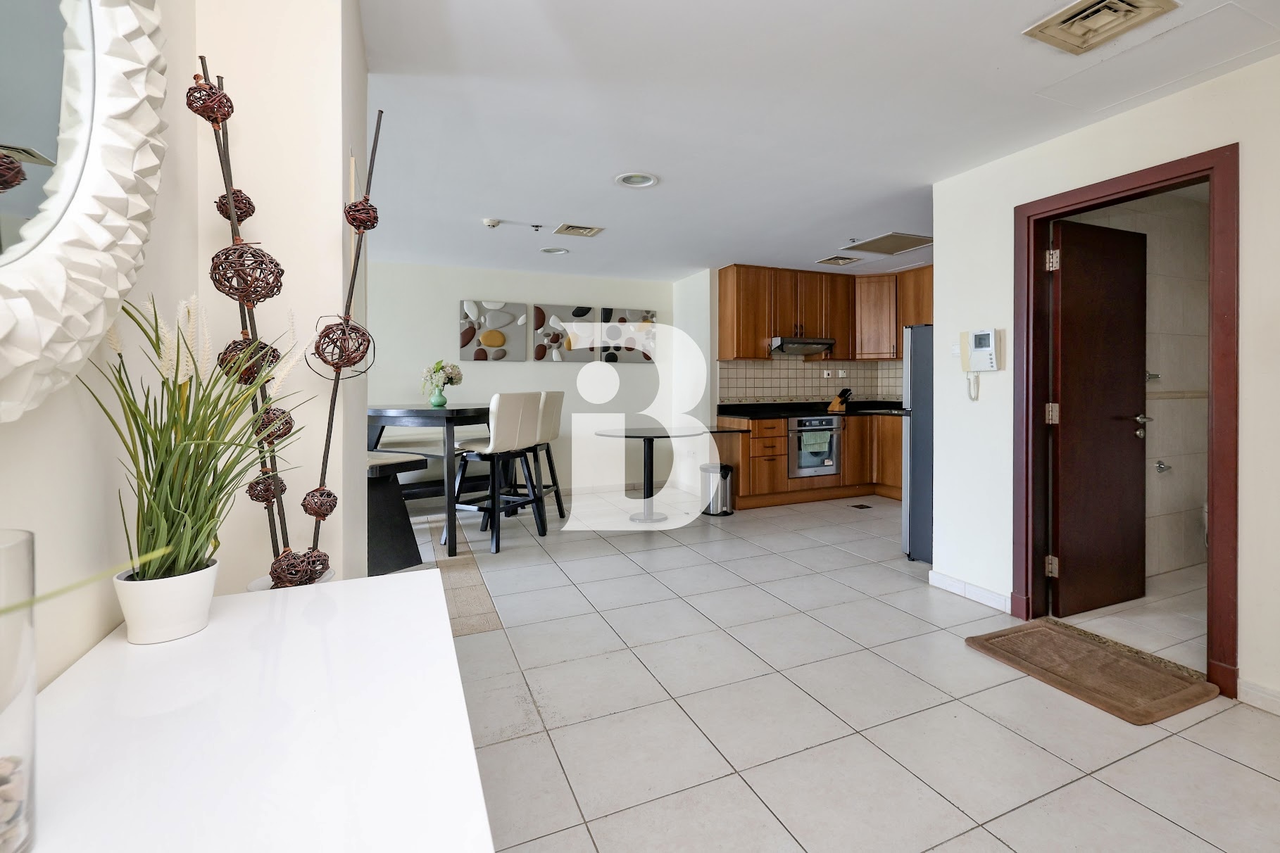 Bright | Fully Furnished | Vacant