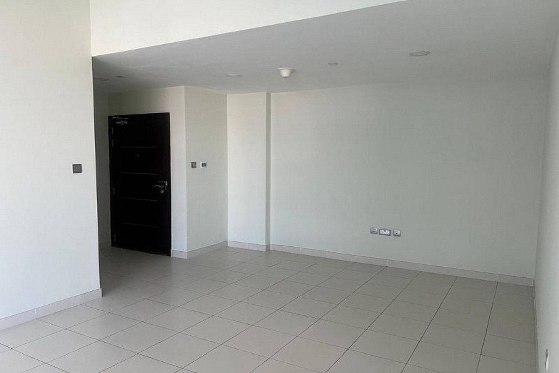 SPACIOUS | READY TO MOVE | SEMI FURNISHED