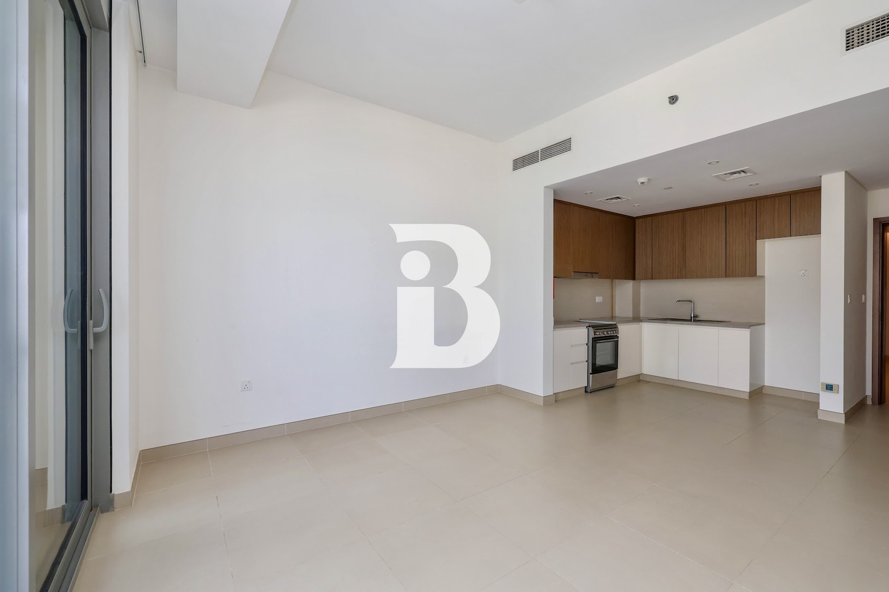 Canal Views | Spacious | Vacant